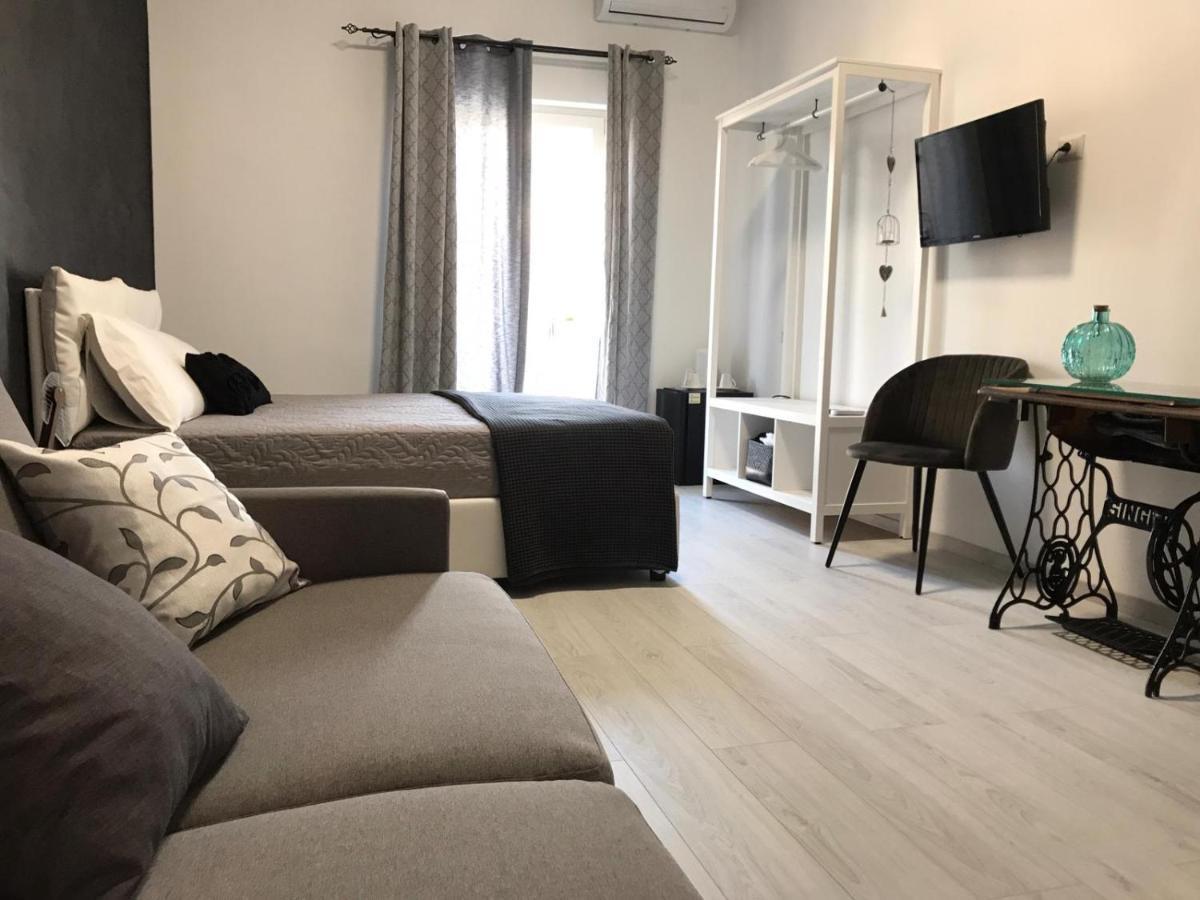 B&B Le Stanze Al Centro Agrigent Exterior foto
